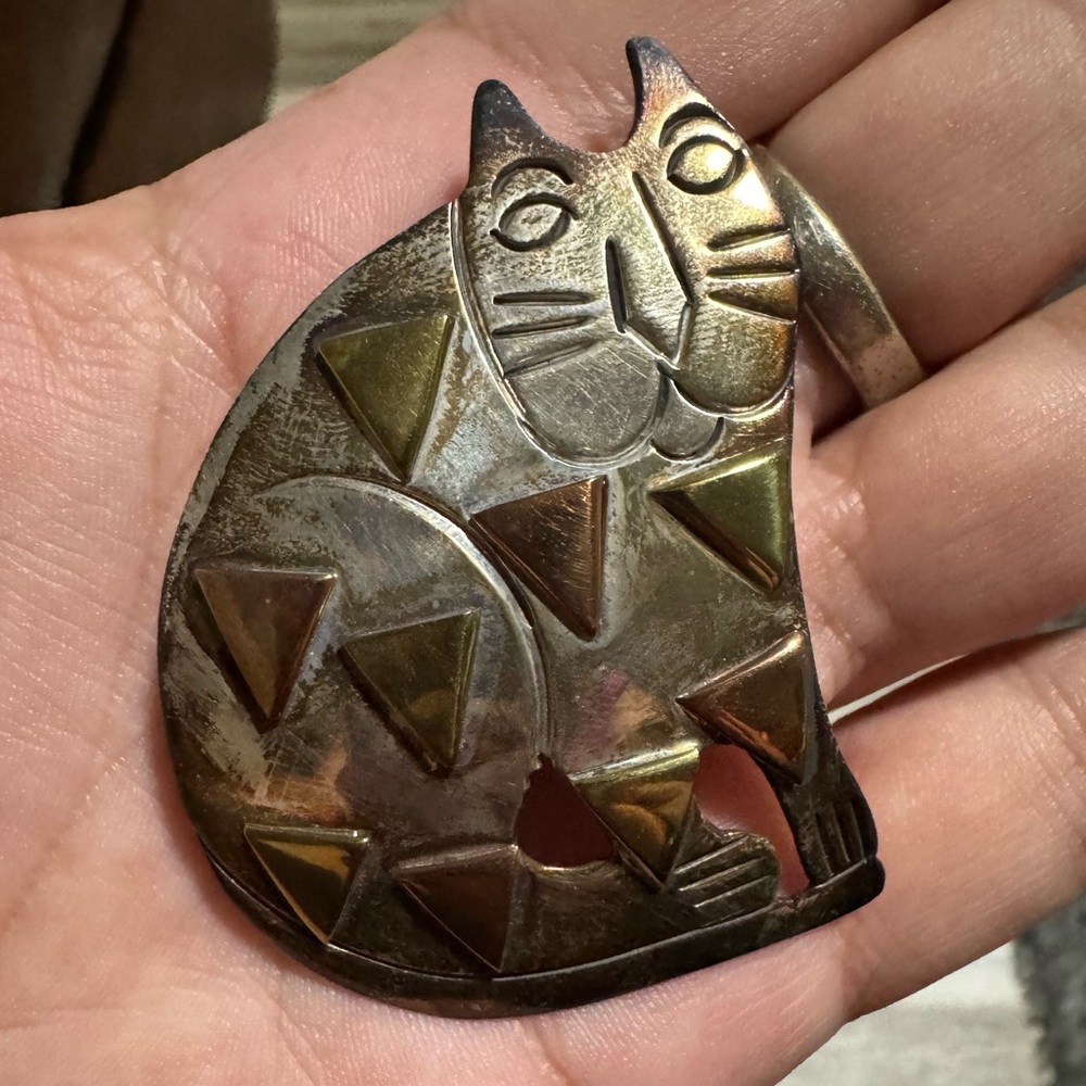 Vintage Taxco Mexican sterling silver cat brooch